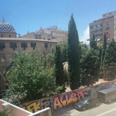 Familyhomestay Valencia Exteriör bild